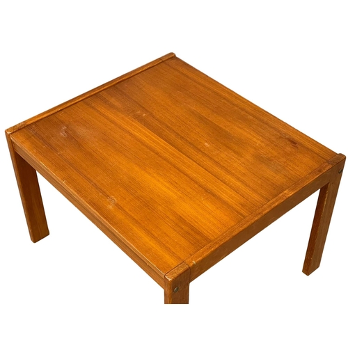 888 - A Danish Mid Century coffee table/end table by Bent Silberg Mobler. 69x61x41cm