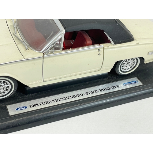 389C - A good quality model car. 1962 Ford Thunderbird Sports Roadster. Welly.  36cm