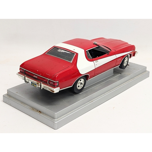 389E - A good quantity model car, 1976 Ford Grand Torino. 34x15.5cm