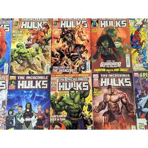 204 - A collection of vintage Marvel Universe comics including Spider Man, The Incredible Hulk, etc.