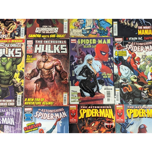 204 - A collection of vintage Marvel Universe comics including Spider Man, The Incredible Hulk, etc.