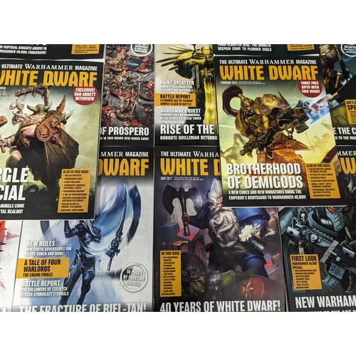 208 - A collection of White Dwarf, The Ultimate Warhammer magazines