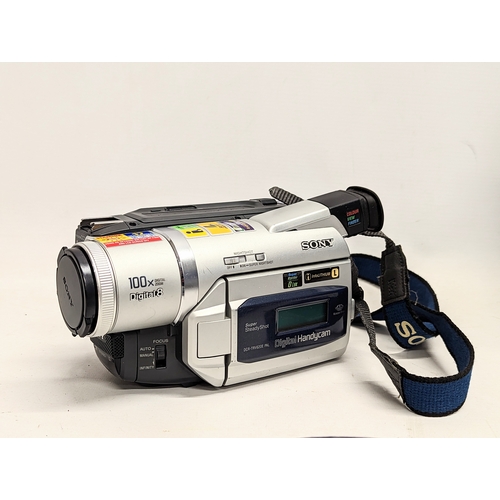 260C - A Sony DCR-TRV620E digital hi8 video camera / handycam with accessories, in original box.