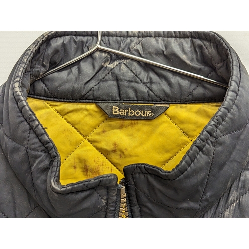 260J - A men's Barbour jacket, size L.