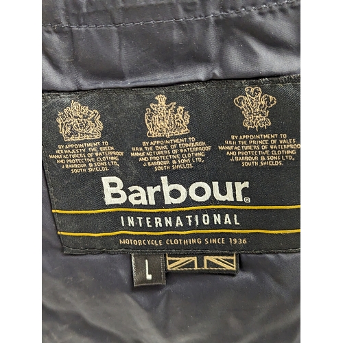 260J - A men's Barbour jacket, size L.