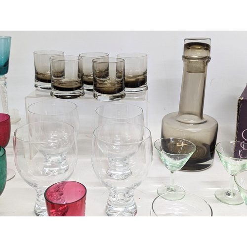 763 - A large quantity of glassware