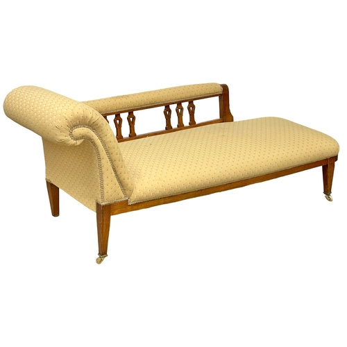 117 - A late Victorian mahogany chaise lounge. Circa 1900. 176.5cm