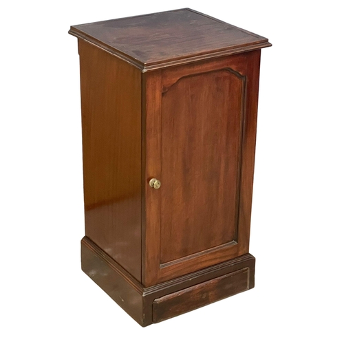 122A - A late Victorian mahogany bedside cabinet. 41x38x77cm