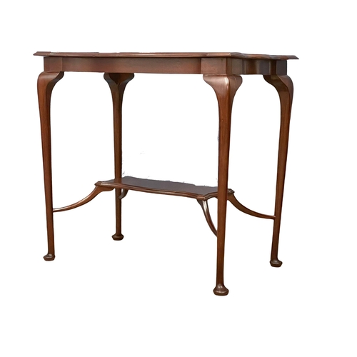 122Q - An Edwardian mahogany window table. 76x46x72cm