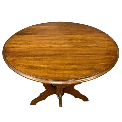 122W - A Victorian mahogany table with later base. 83x6577.5cm