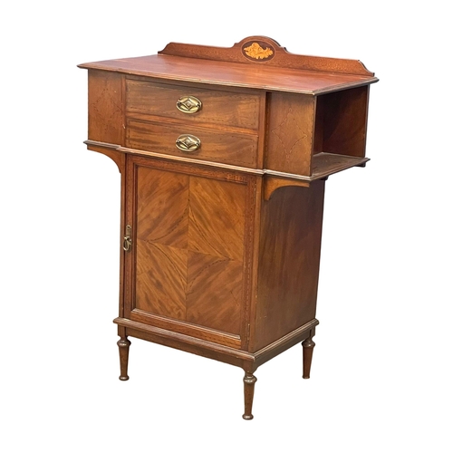 956 - A late Edwardian inlaid mahogany side cabinet. 88x44x116