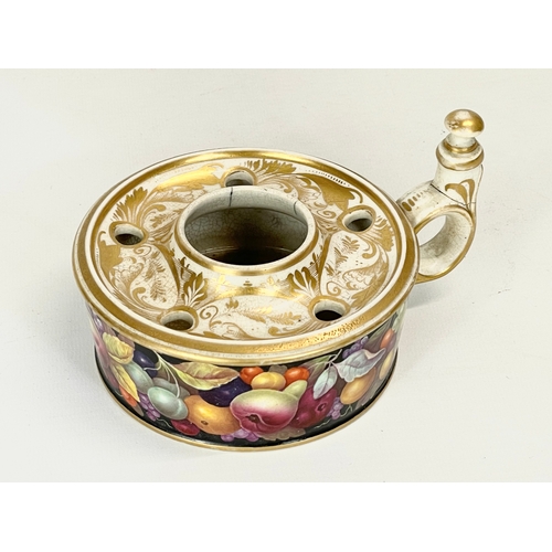 425 - An early 19th century Derby porcelain inkwell. 1800-1820. 15x12x8cm