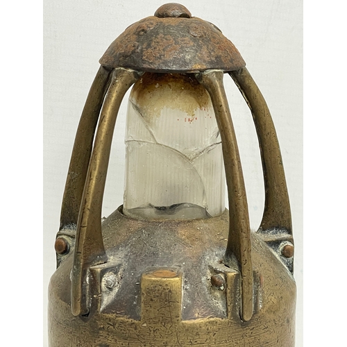 286 - An early to mid 20th century Brulets Lemaire miners lamp. 26cm