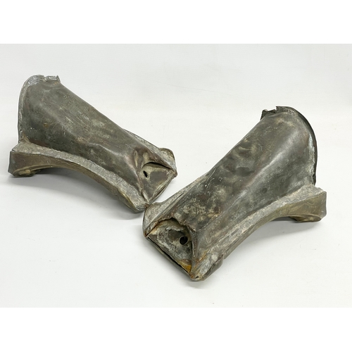 195E - 4 Victorian heavy brass corbels. 15x25cm