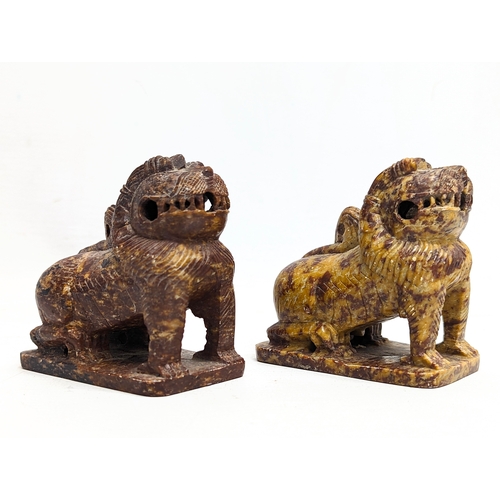 712 - A pair of vintage Chinese marble foo dogs. 8x8cm