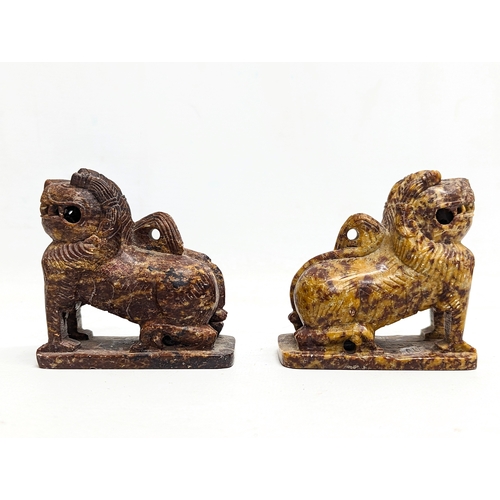 712 - A pair of vintage Chinese marble foo dogs. 8x8cm