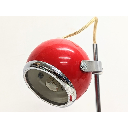 379B - A vintage eyeball desk lamp. 36cm