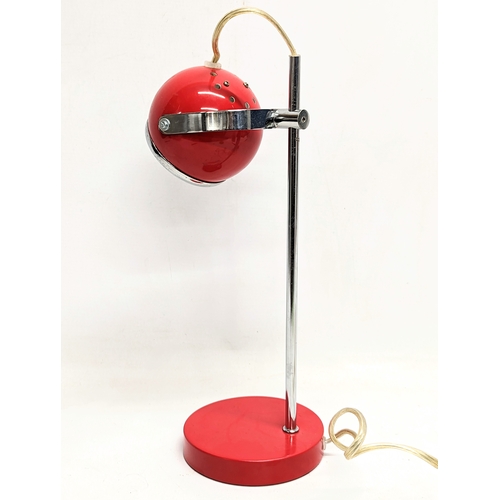 379B - A vintage eyeball desk lamp. 36cm