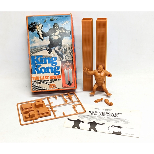 376I - A vintage King Kong Model Kit by Mego Corp