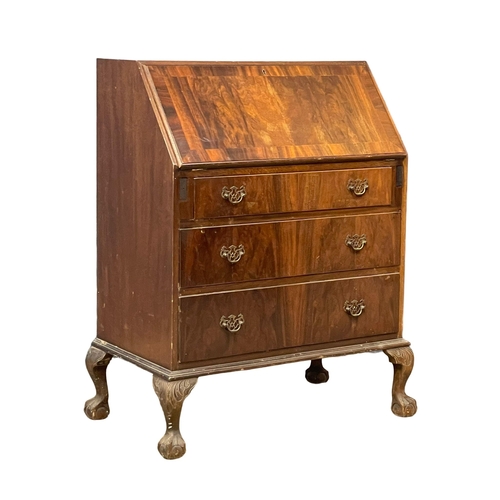 154 - A vintage Georgian style mahogany writing bureau on Ball & Claw feet. 81x46x101cm