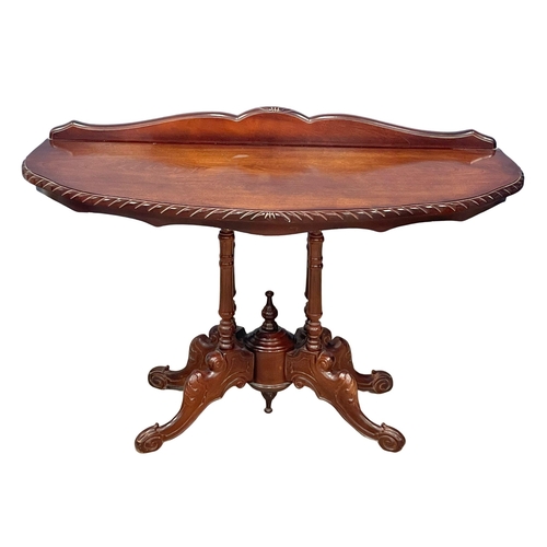 159 - A mahogany pedestal hall table. 121x50x76.5cm