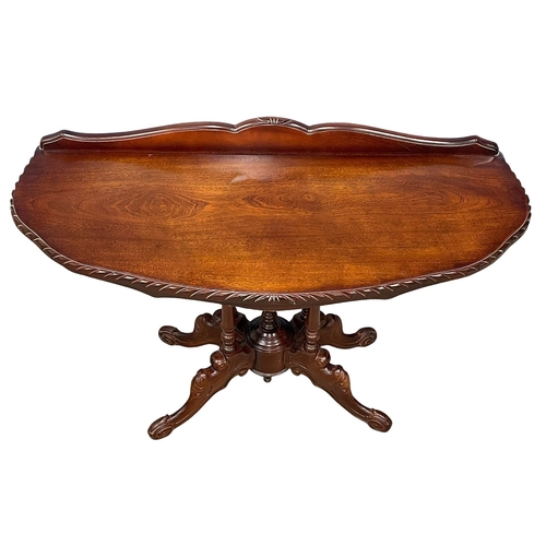 159 - A mahogany pedestal hall table. 121x50x76.5cm