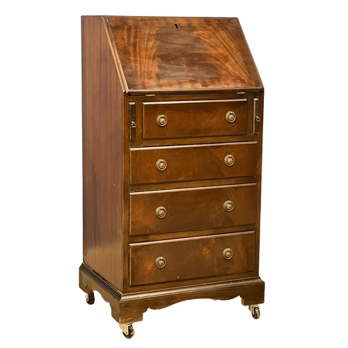 195L - A Georgian style mahogany writing bureau with 4 drawers. 54x42x104cn