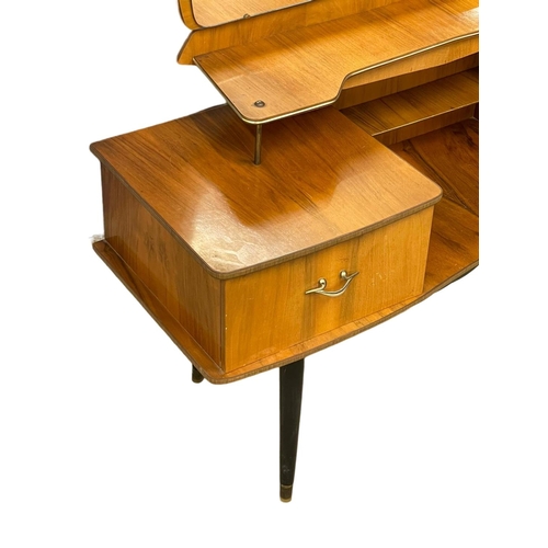 253 - A 1960’s Mid Century dressing table. 120x39x111cm