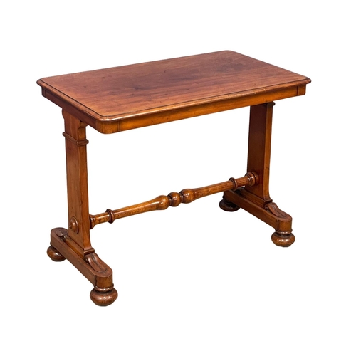 1104 - A Victorian mahogany library table. 93x56x75cm