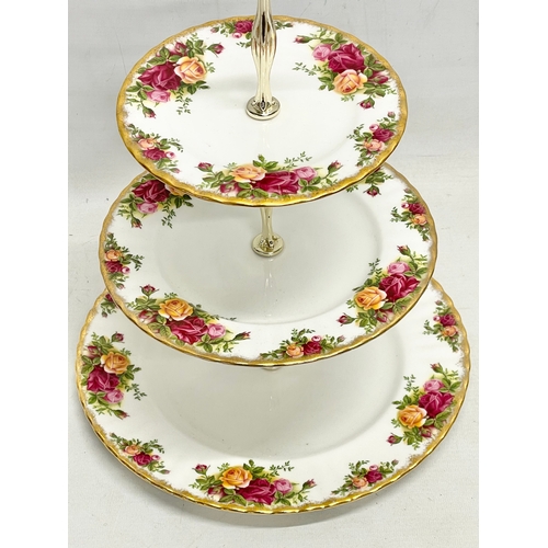 602 - A 1962 Royal Albert Old Country Roses 3 tier cake stand. 26.5x33cm