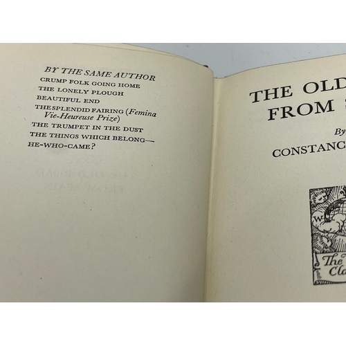 110 - A collection of books. Including Oscar Wilde A Critical Study by Arthur Ransome, Fourth Edition. Spe... 