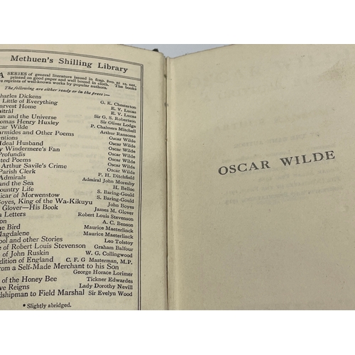 110 - A collection of books. Including Oscar Wilde A Critical Study by Arthur Ransome, Fourth Edition. Spe... 