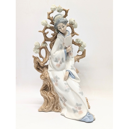 652 - A large Lladro figure. 31cm