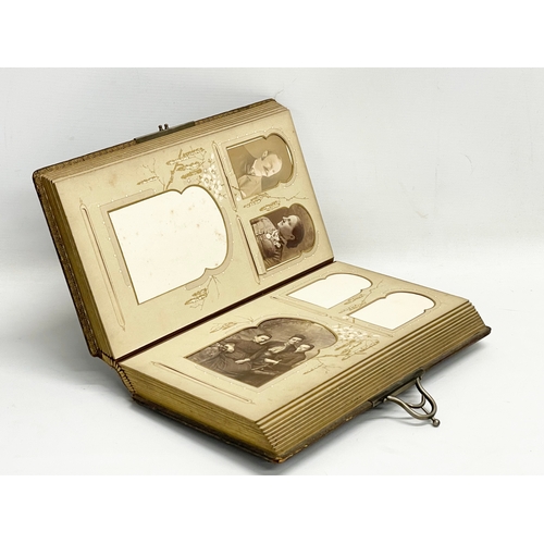 142 - A Victorian photo album. 20x34x7cm