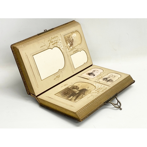 142 - A Victorian photo album. 20x34x7cm