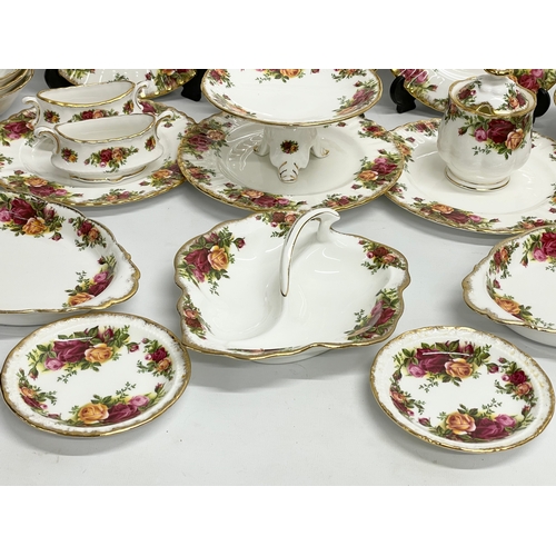 654 - 23 pieces of Royal Albert Old Country Roses. Including six 1962 bowls 16cm, a 1962 sugar bowl with l... 