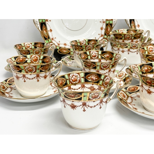 656 - A 28 piece early to mid 20th century Roslyn China tea set.