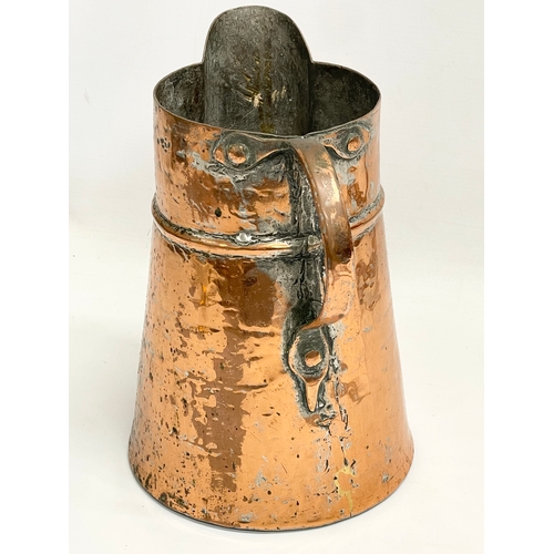 27 - A large Georgian copper jug. 20x25cm