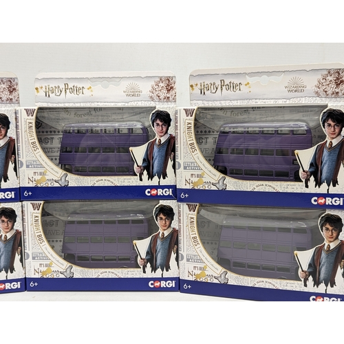 300 - 8 Corgi models of The Wizarding World of Harry Potter, including 4 models of the Flying Ford Anglia ... 