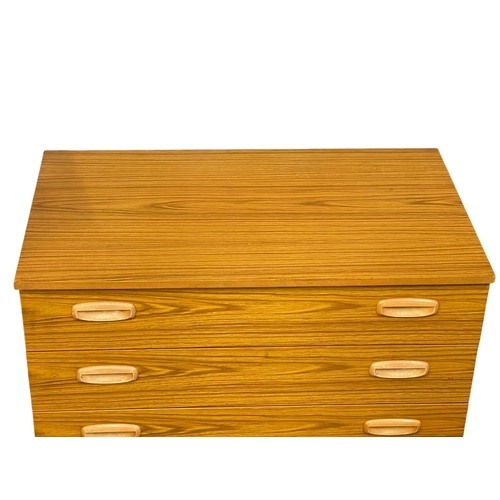 126 - 2 Mid Century chests of drawers by Schreiber. Largest 74.5x43x93cm