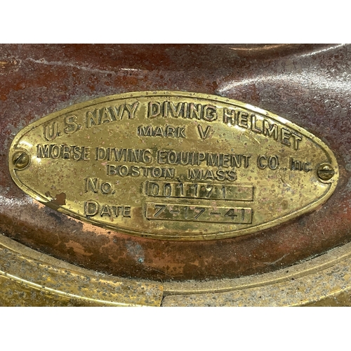 110 - A Morse Diving Equipment Co Inc brass and copper U.S. Navy Diving Helmet. Mark V. 36x47x56cm