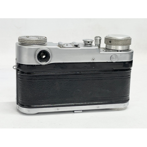 286 - A rare Leningrad Jupiter camera in case.