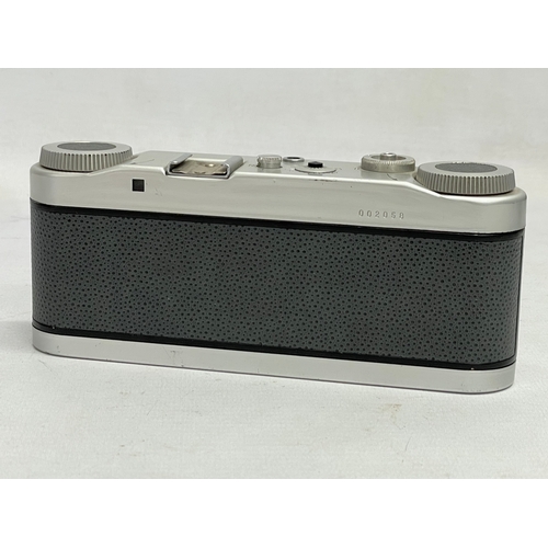 315 - A Graflex Stereo Graphic camera.