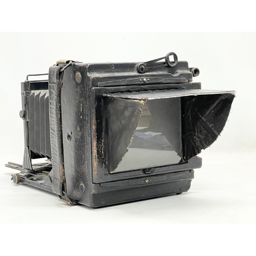 446 - A Graflex Speed Graphic Kalart Synchronized Range Finder camera