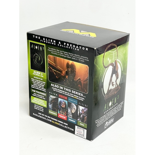 535 - 2 The Alien & Predator Figurine Collection action figures on boxes. Alien 3 Xenomorph. Aliens Bishop... 