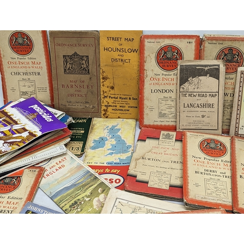 162 - A quantity of vintage road maps including a collection of 1940s Ordnance Survey One Inch Map of Engl... 