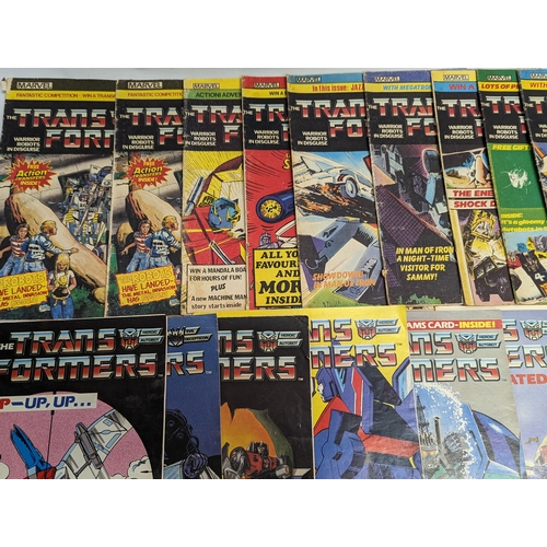 568 - A collection of 1980s Marvel Universe Transformers comics.