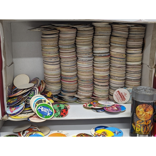 570 - A collection of vintage Pogs