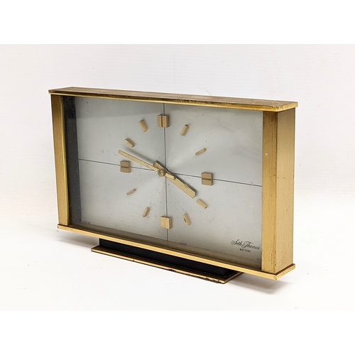 349 - A vintage brass Seth Thomas mantle clock. 24.5x14.5cm