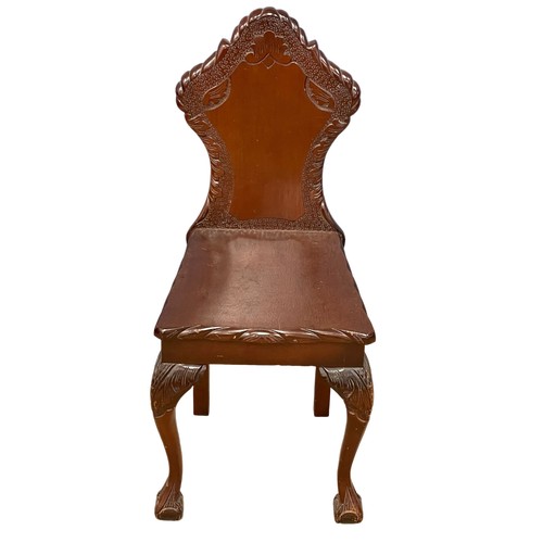 521G - A Victorian style hall chair.